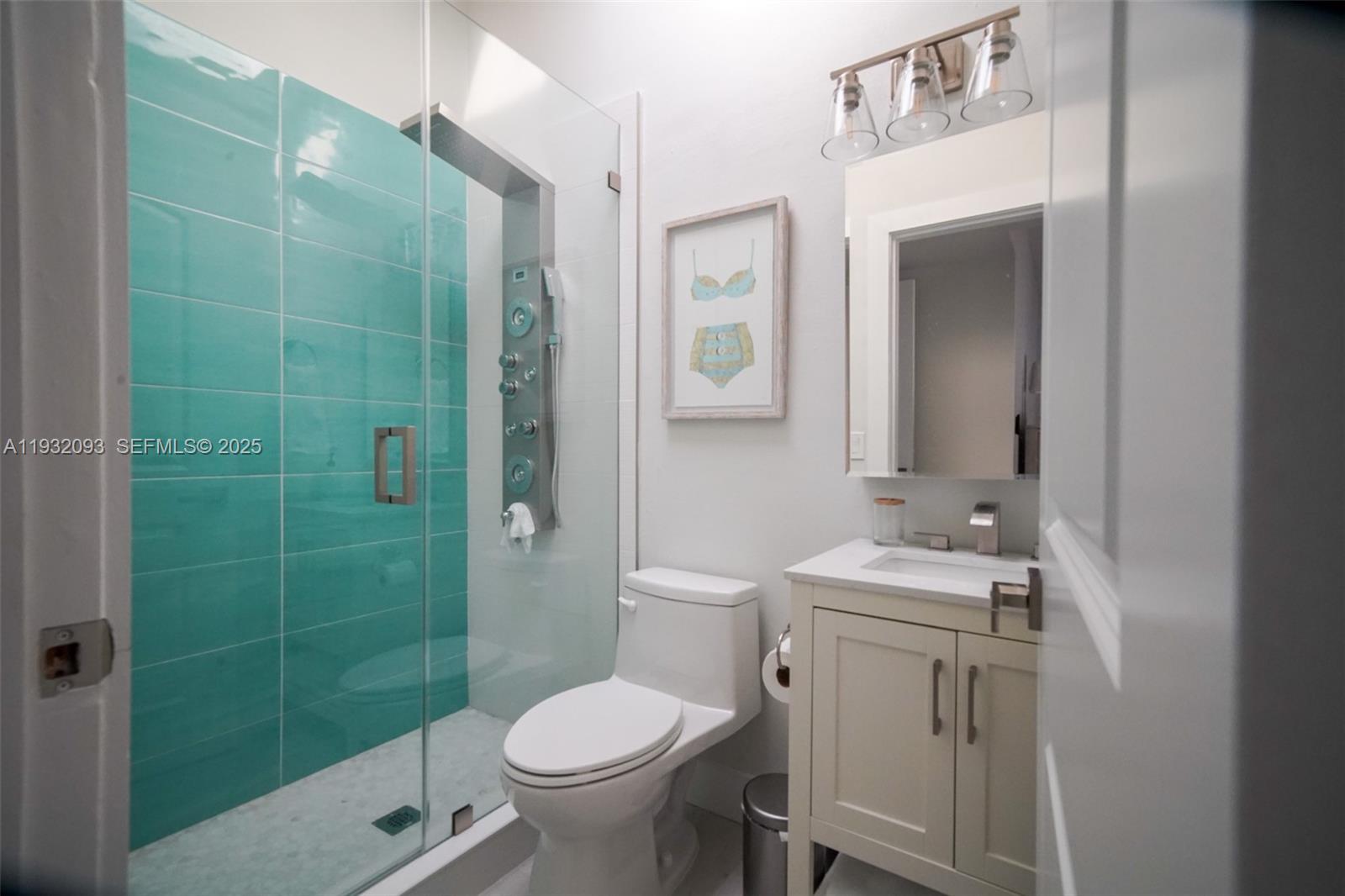 PORT ANTIGUA PLAT NO 5 & - Residential