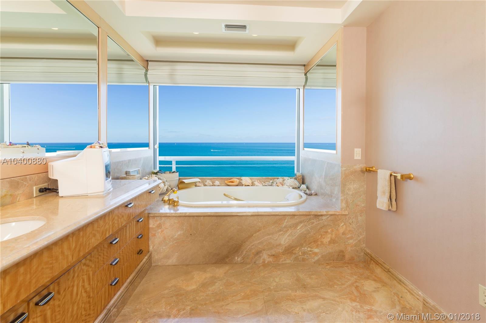 MAJESTIC TOWER - Residential