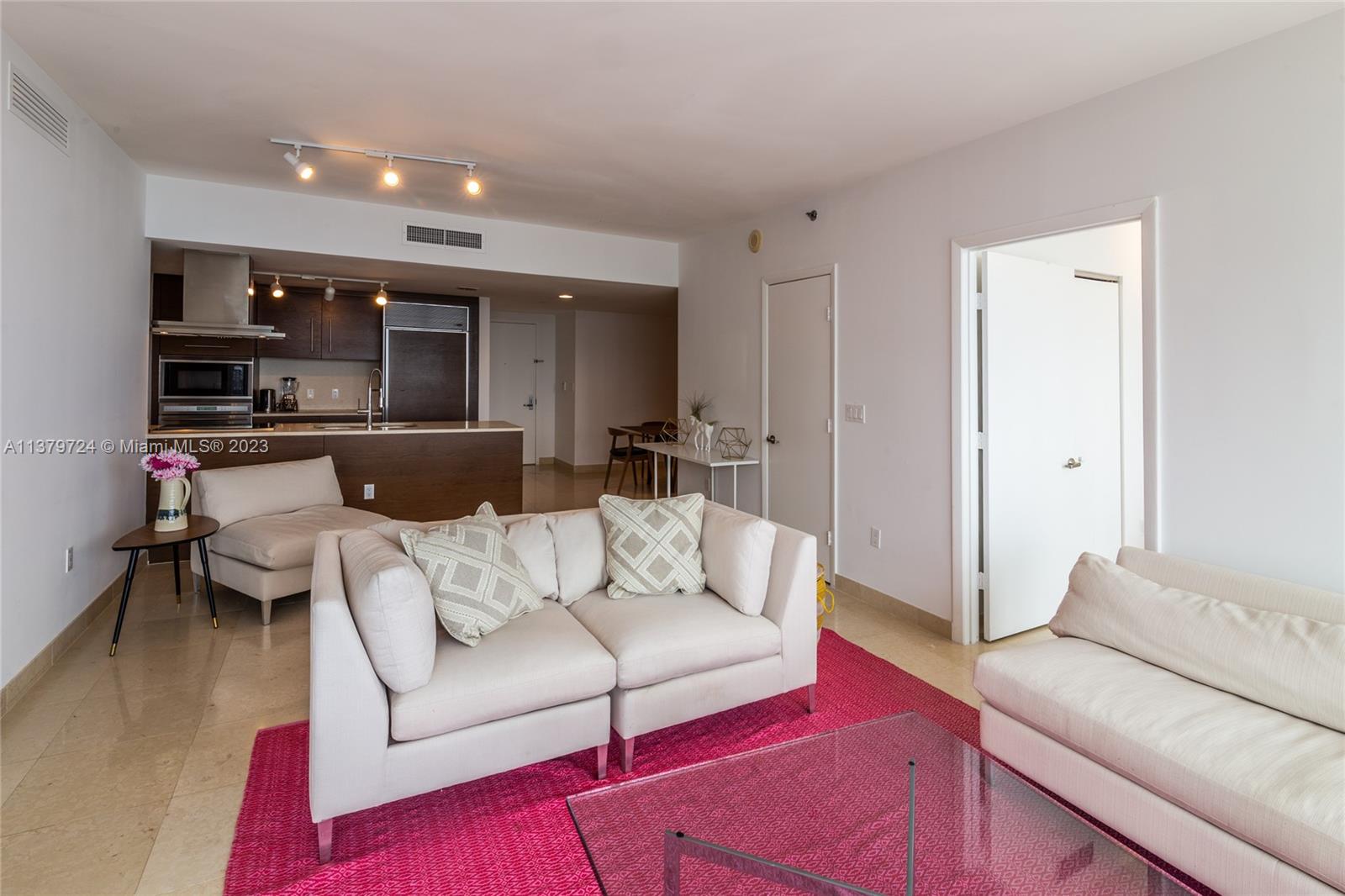 ICON BRICKELL NO TWO - Residential