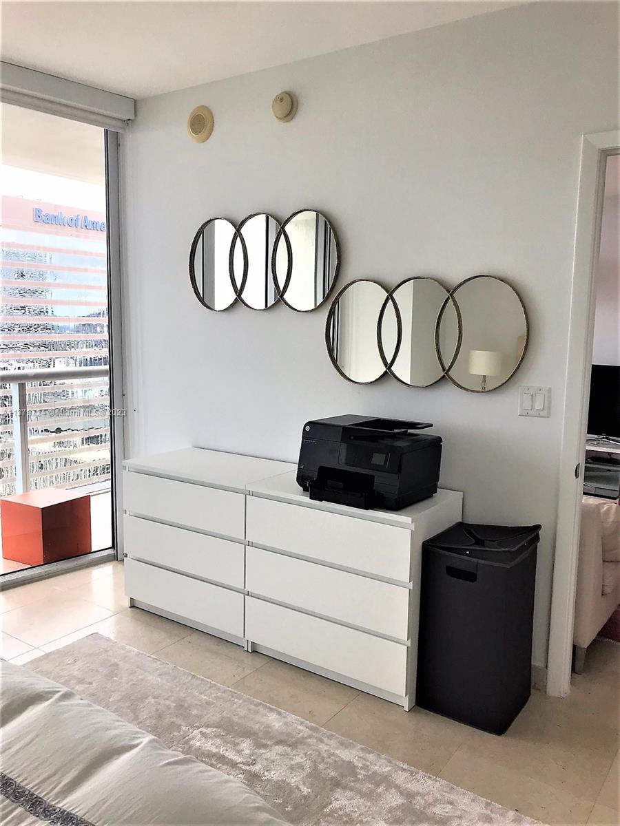 ICON BRICKELL NO TWO - Residential