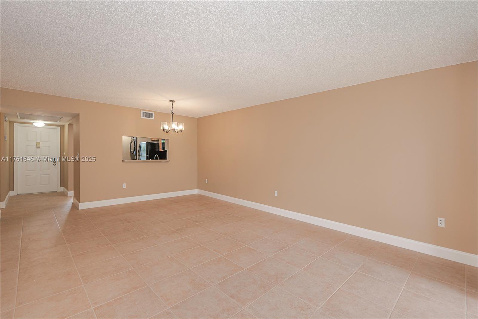 901 Colony Point Cir 102