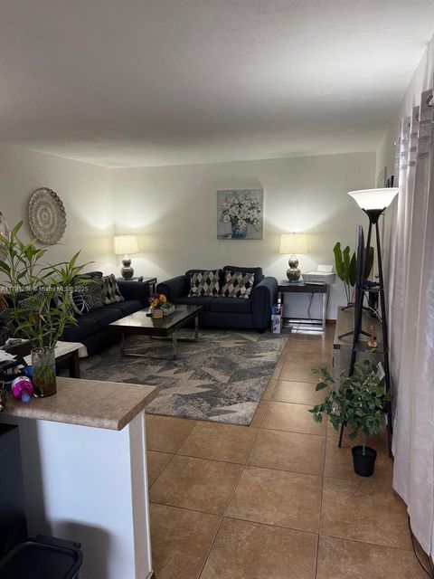 4250 SW 67th Ave 48 Miami FL 33155