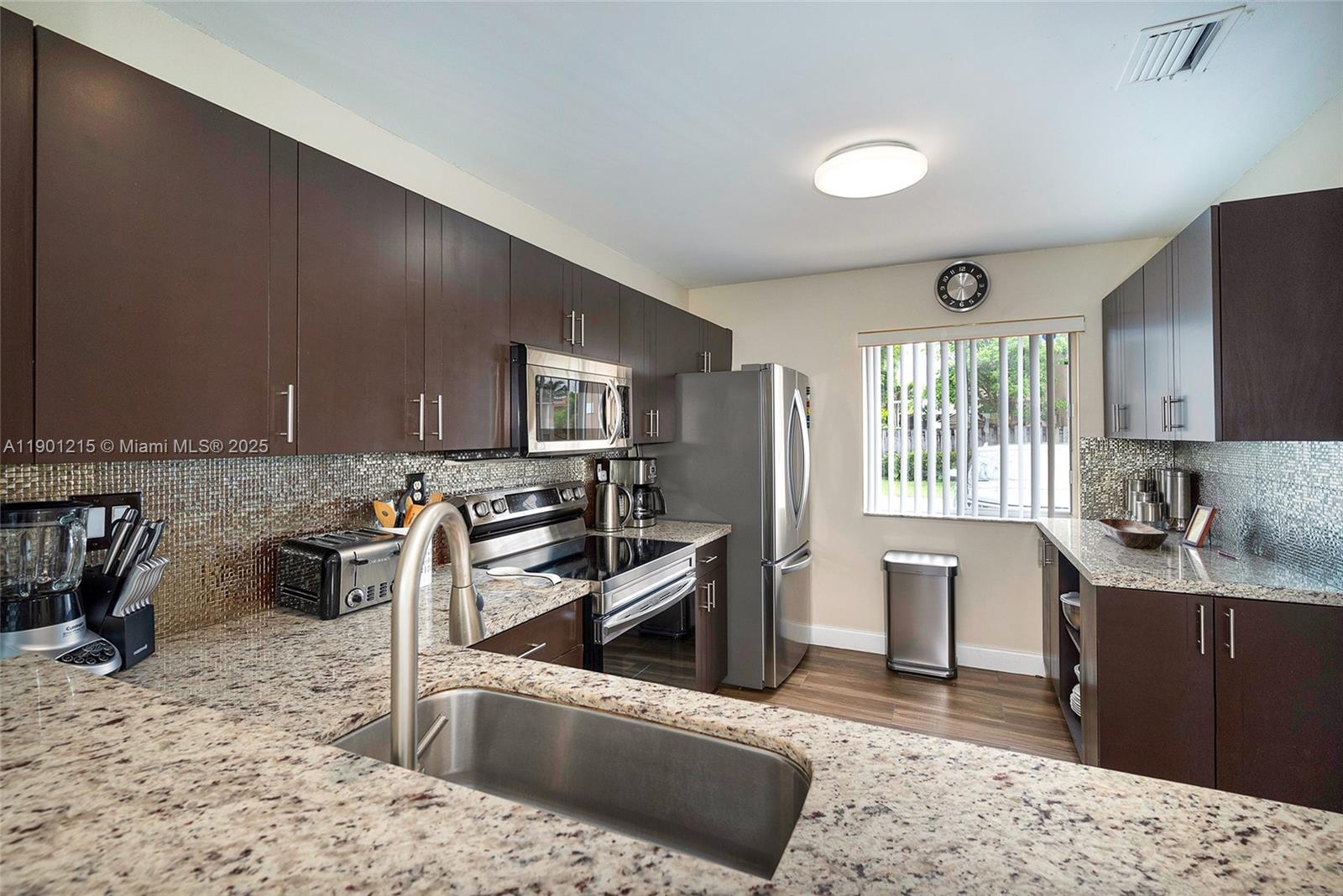 WEITZER SERENA LAKES TOWN - Residential Lease