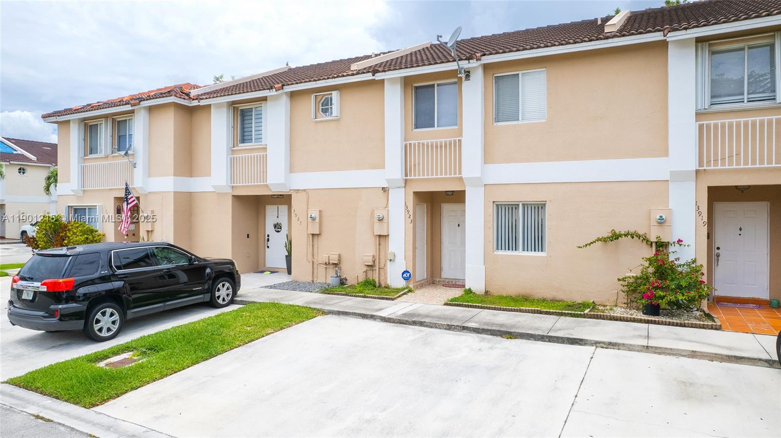 WEITZER SERENA LAKES TOWN - Residential Lease