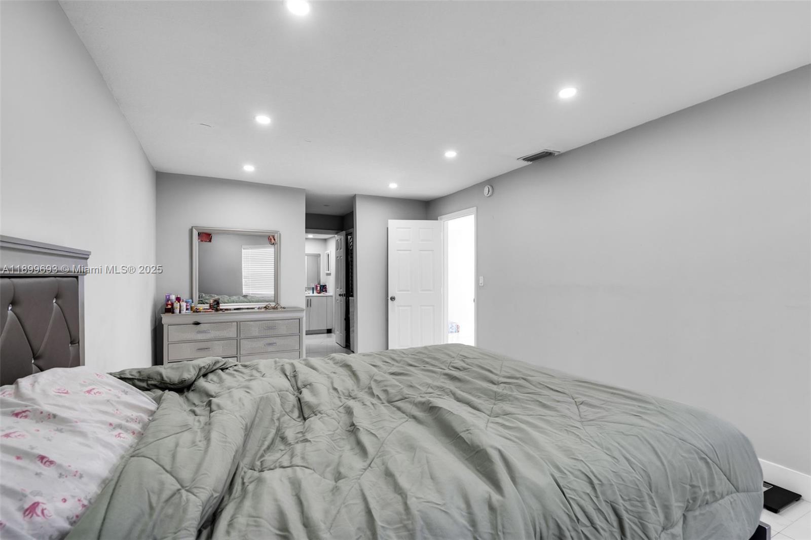 APPLE CREEK - Residential