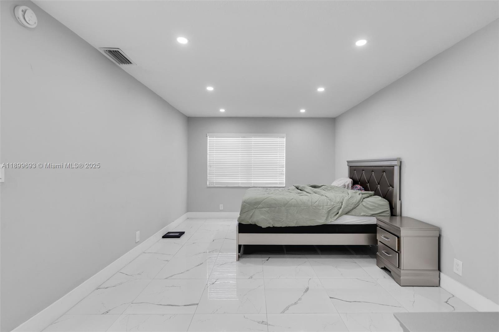 APPLE CREEK - Residential