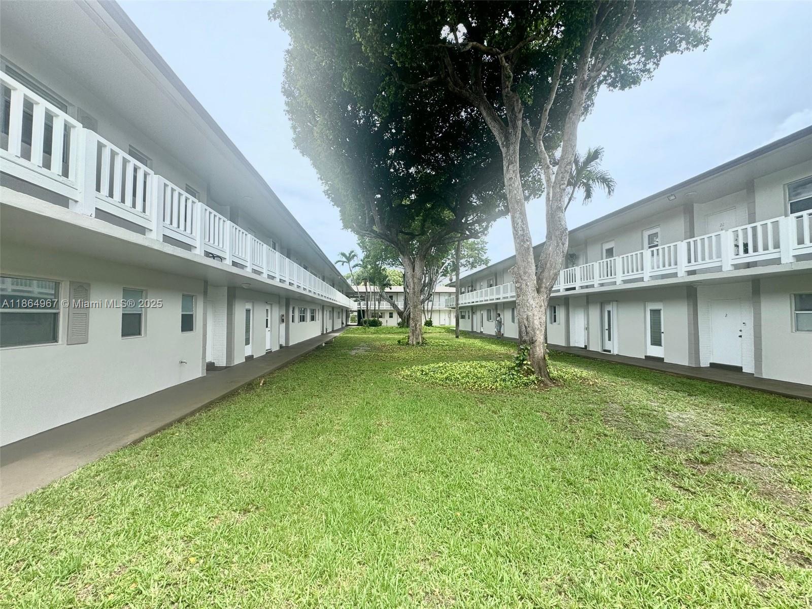 Apartment just remodeled!! 1/1 with new appliances, new light features, just painted, new kitchen cabinets and blinds. This is a friendly end user and investor community. Excellent location, 5 minutes to the beach and to the I-95. Minimum credit score per association is 680. Call listing agent for showings.