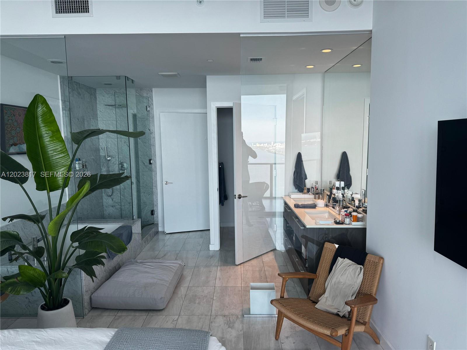 GRAN PARAISO CONDO - Residential Lease