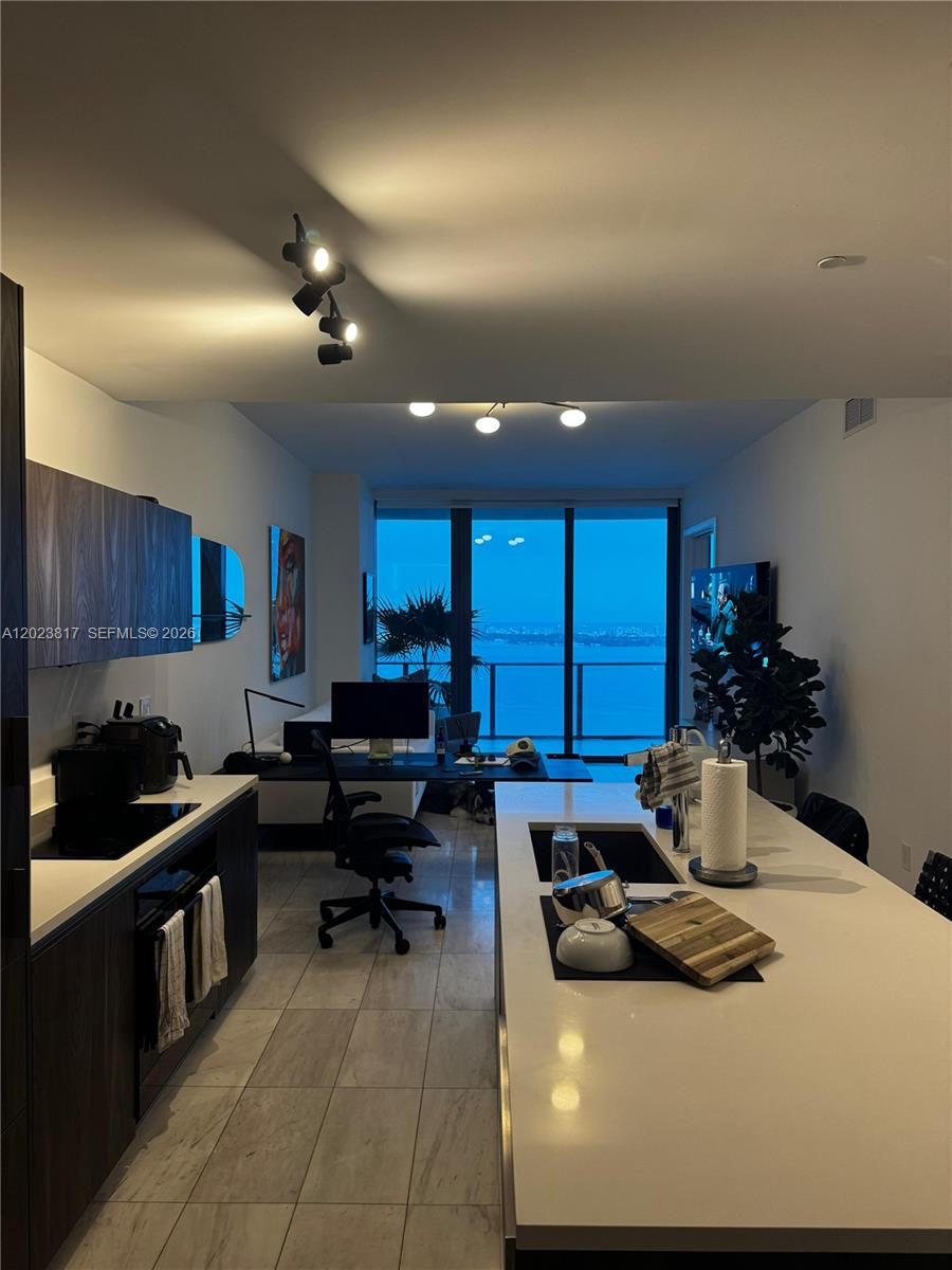 GRAN PARAISO CONDO - Residential Lease