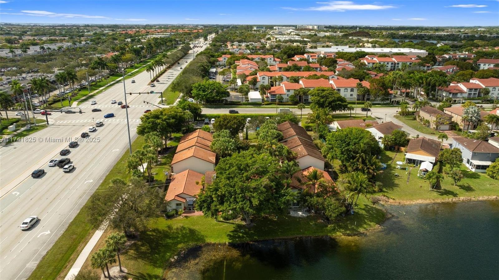 IMAGES AT PEMBROKE POINTE - Residential
