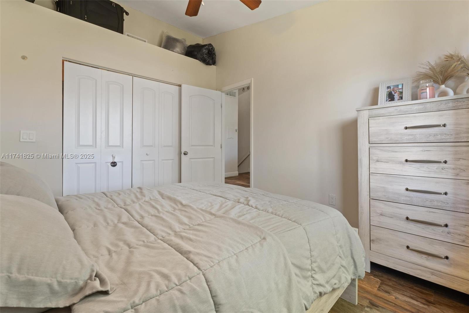 IMAGES AT PEMBROKE POINTE - Residential