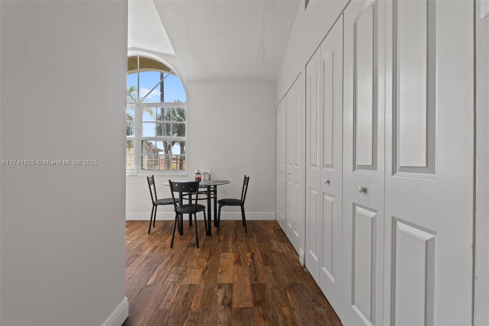 IMAGES AT PEMBROKE POINTE - Residential