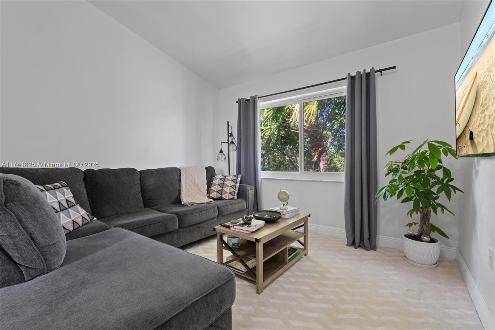 IMAGES AT PEMBROKE POINTE - Residential