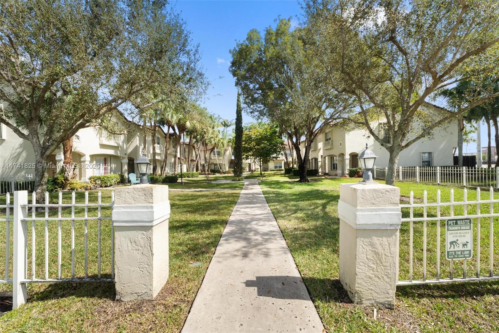 IMAGES AT PEMBROKE POINTE - Residential