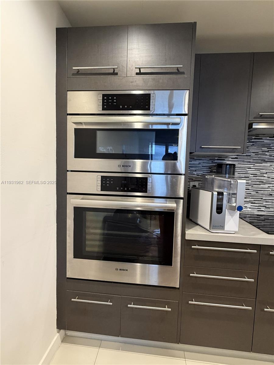 GRAND BAY COMMONS SOUTH - Residential Lease