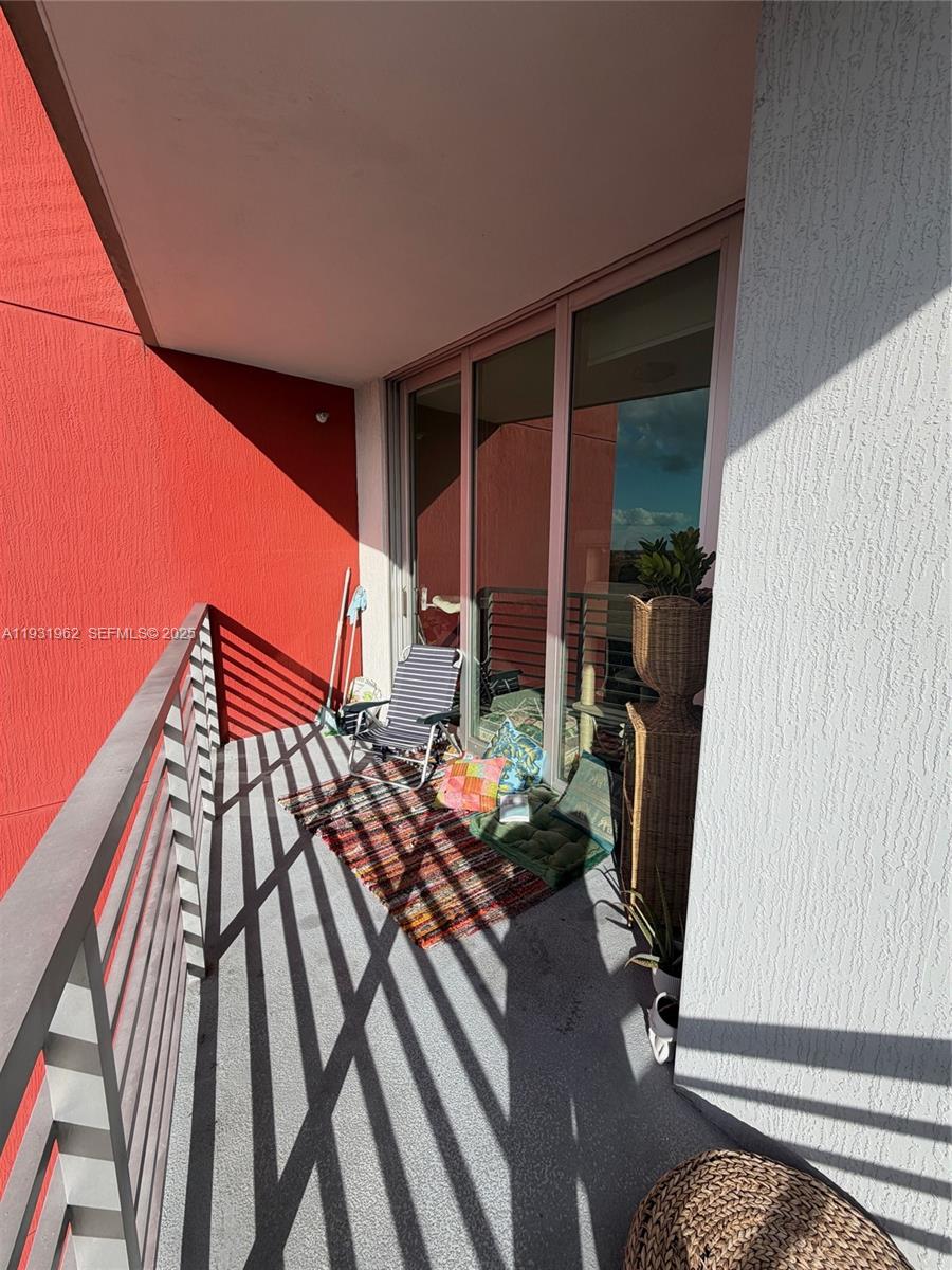 GRAND BAY COMMONS SOUTH - Residential Lease