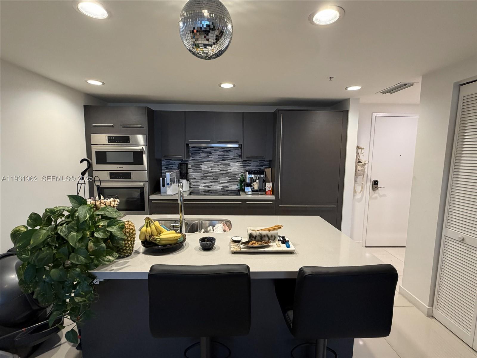 GRAND BAY COMMONS SOUTH - Residential Lease