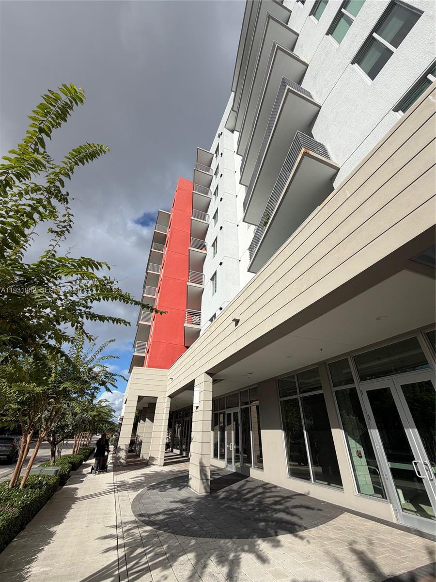 GRAND BAY COMMONS SOUTH - Residential Lease