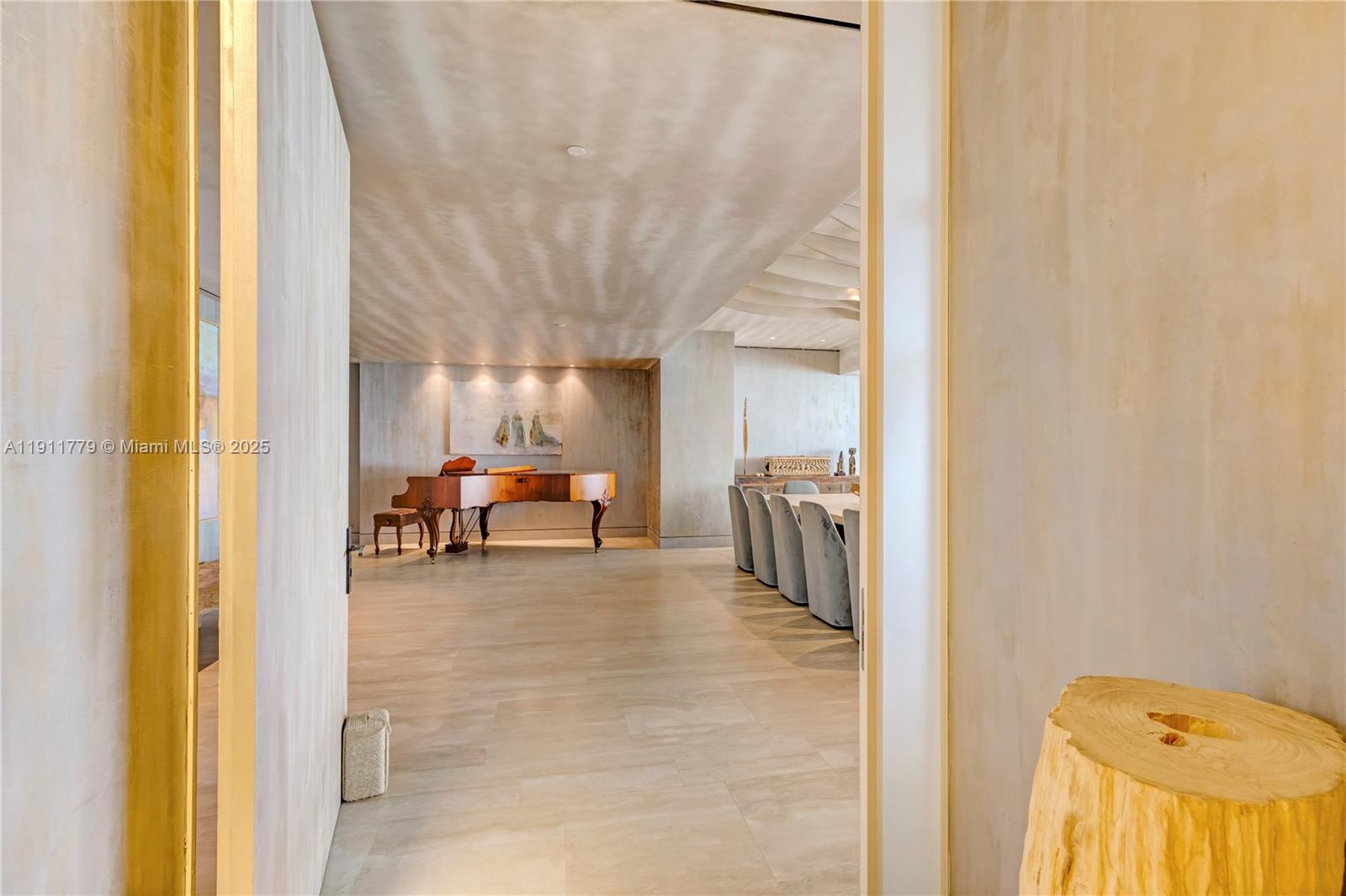 SURF CLUB CONDO - Residential