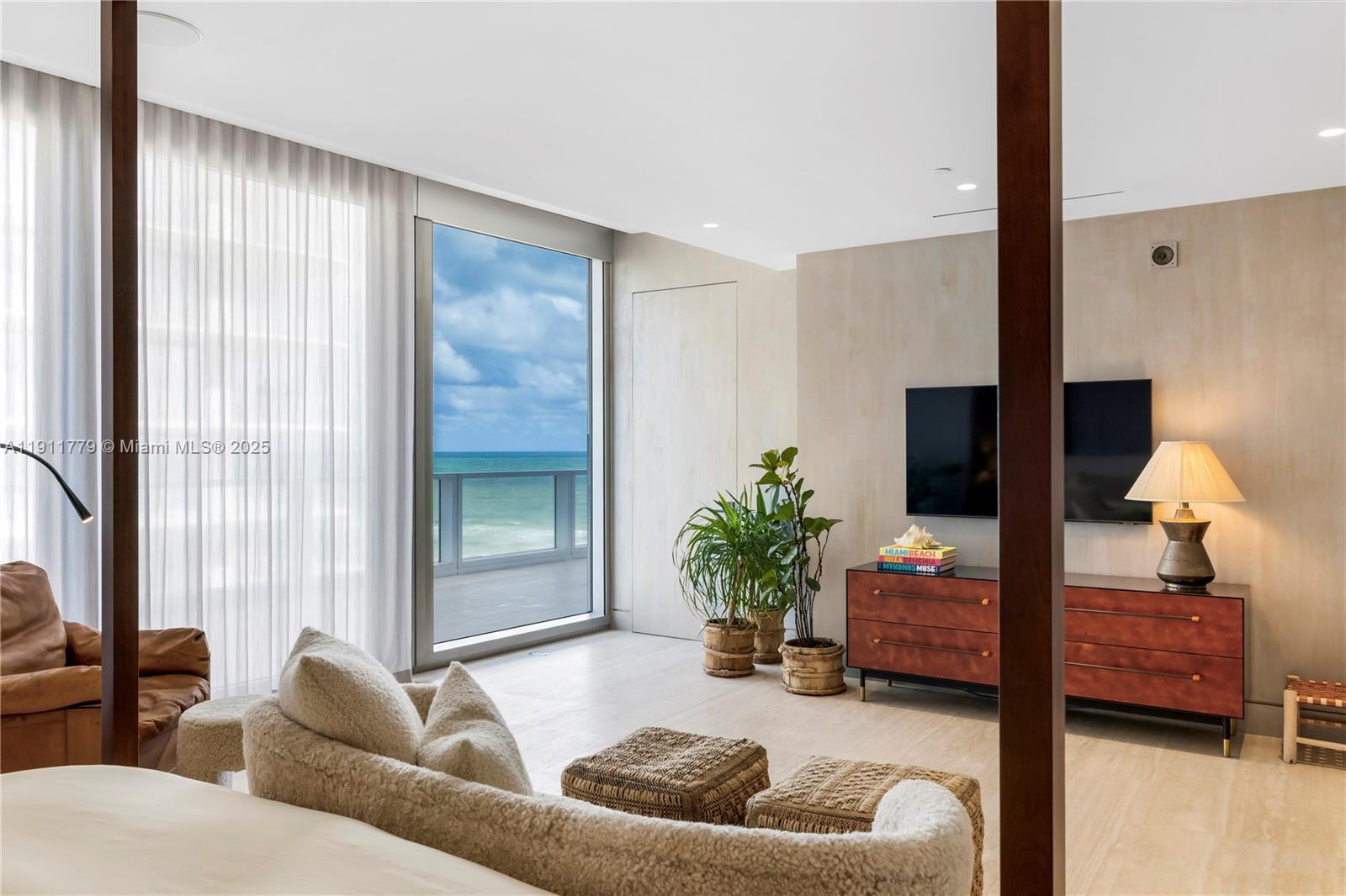 SURF CLUB CONDO - Residential