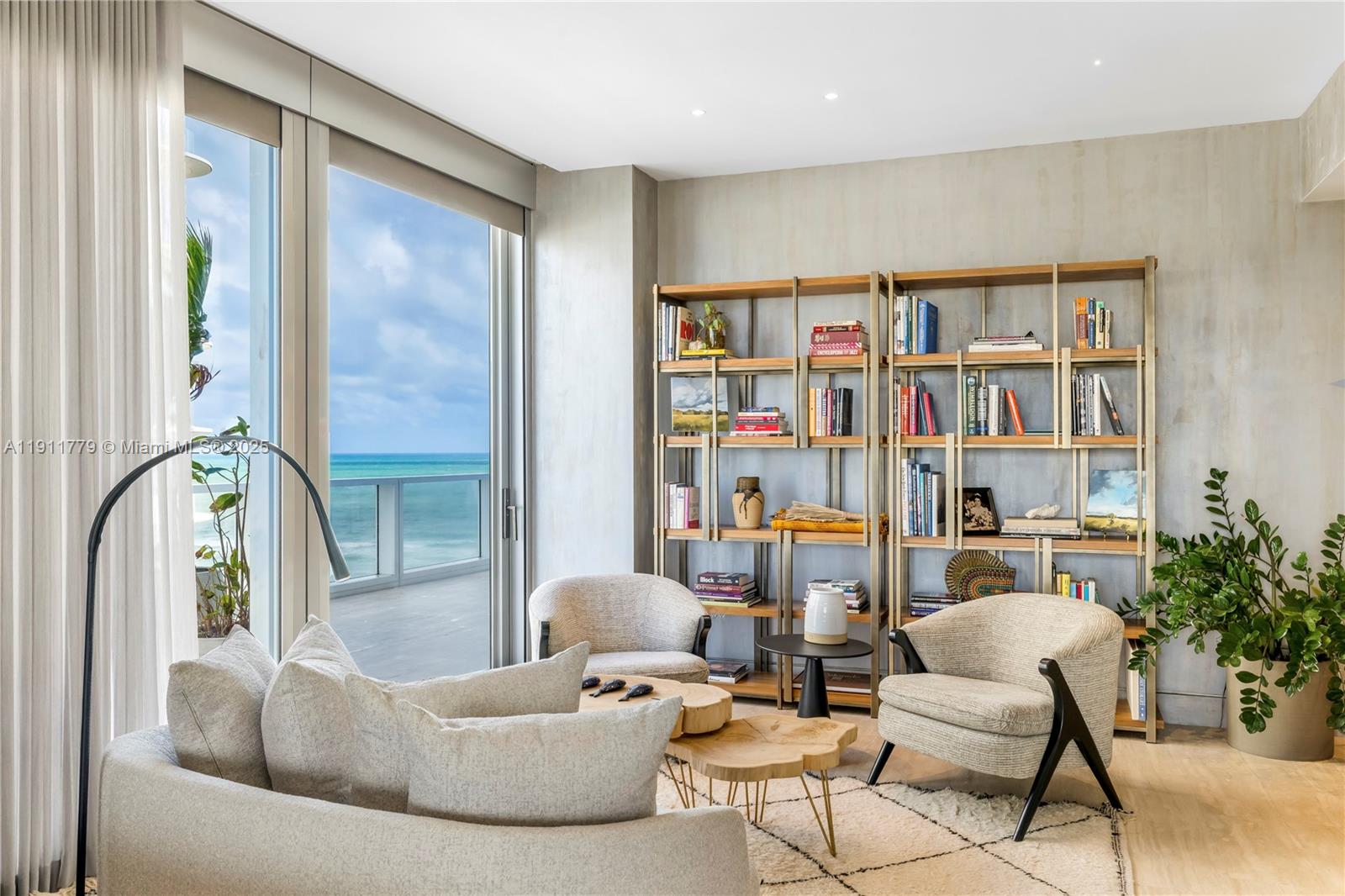 SURF CLUB CONDO - Residential