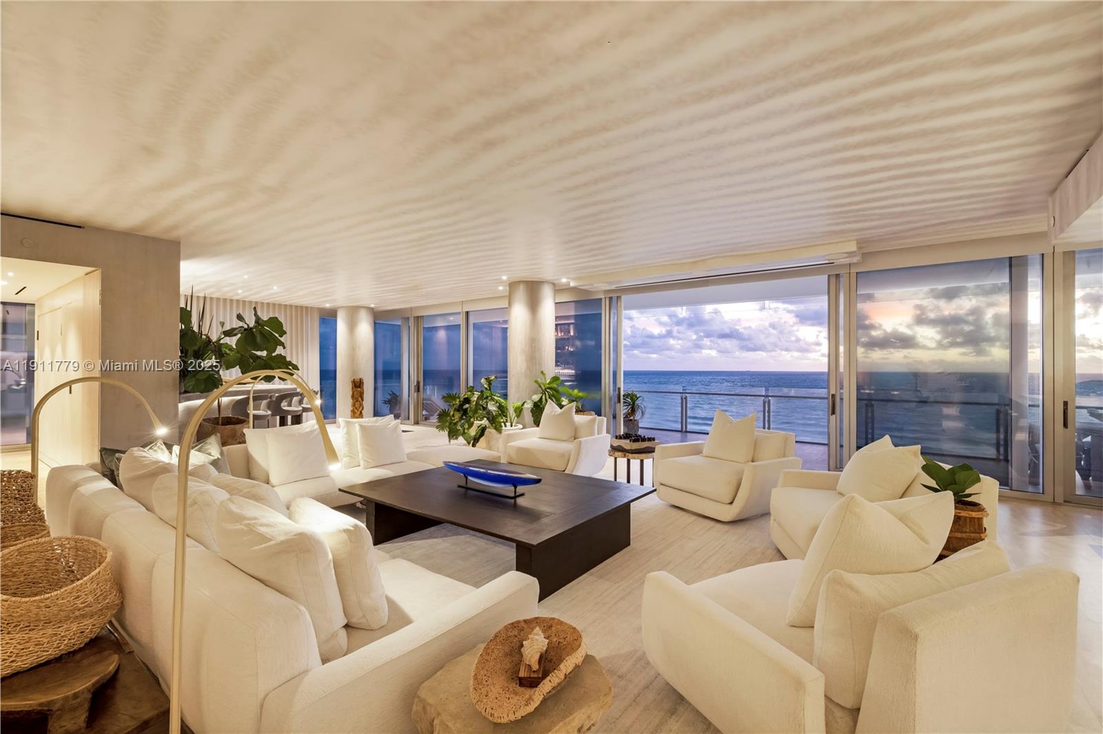 SURF CLUB CONDO - Residential