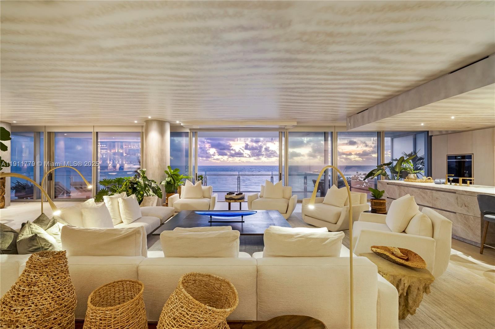 SURF CLUB CONDO - Residential