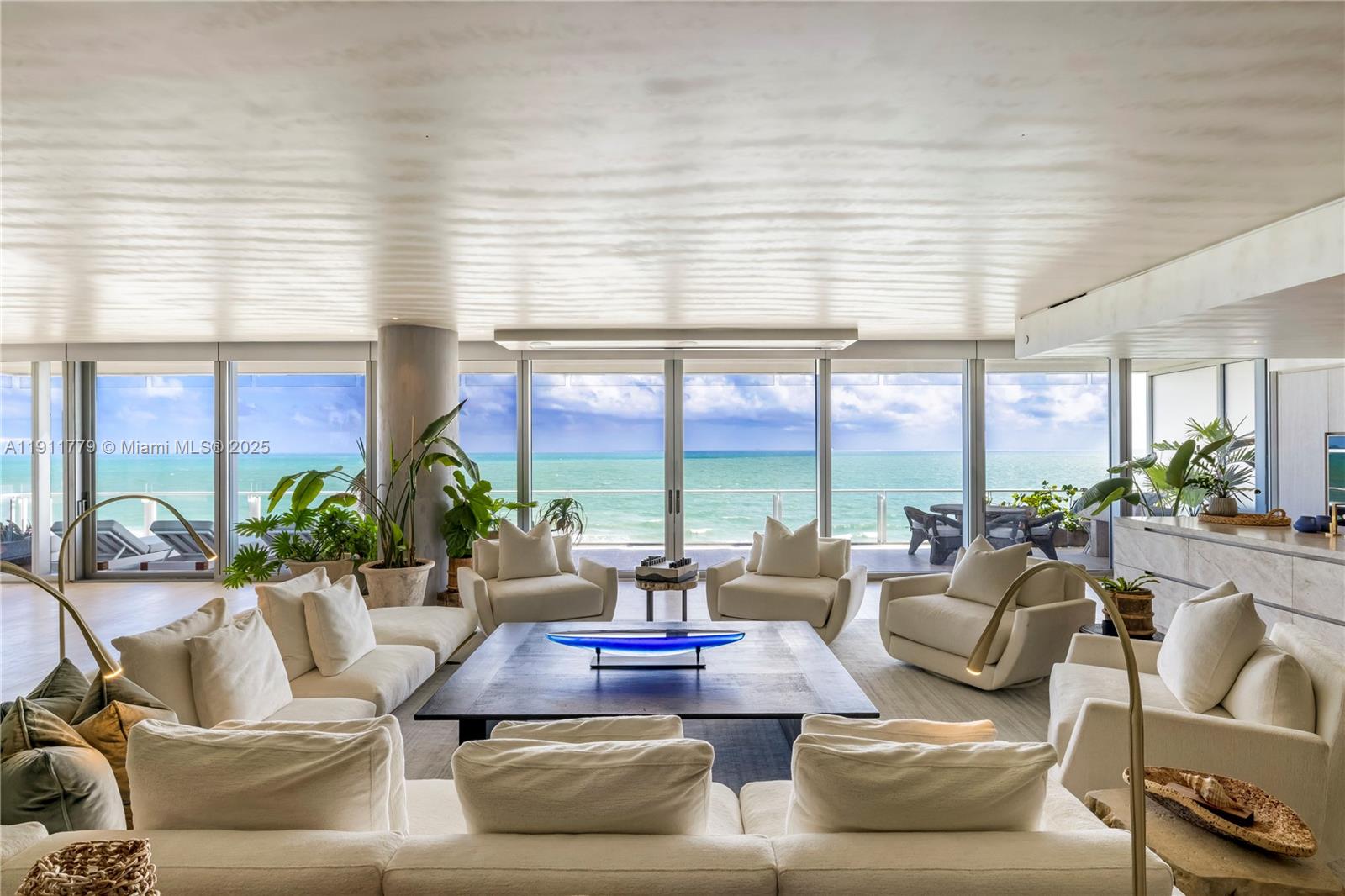 9111 Collins Ave N-721