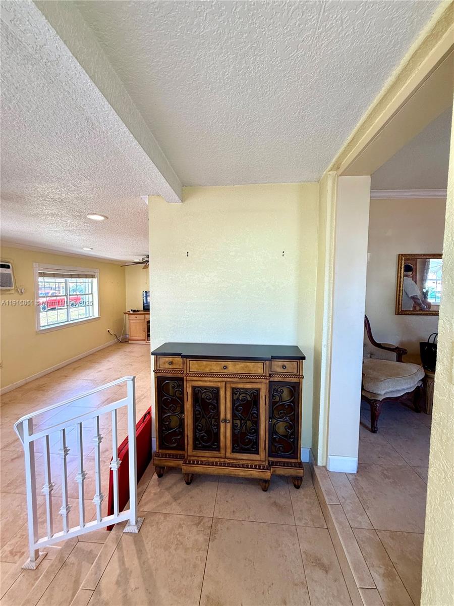 MOSERS ADDN TO HIALEAH - Residential