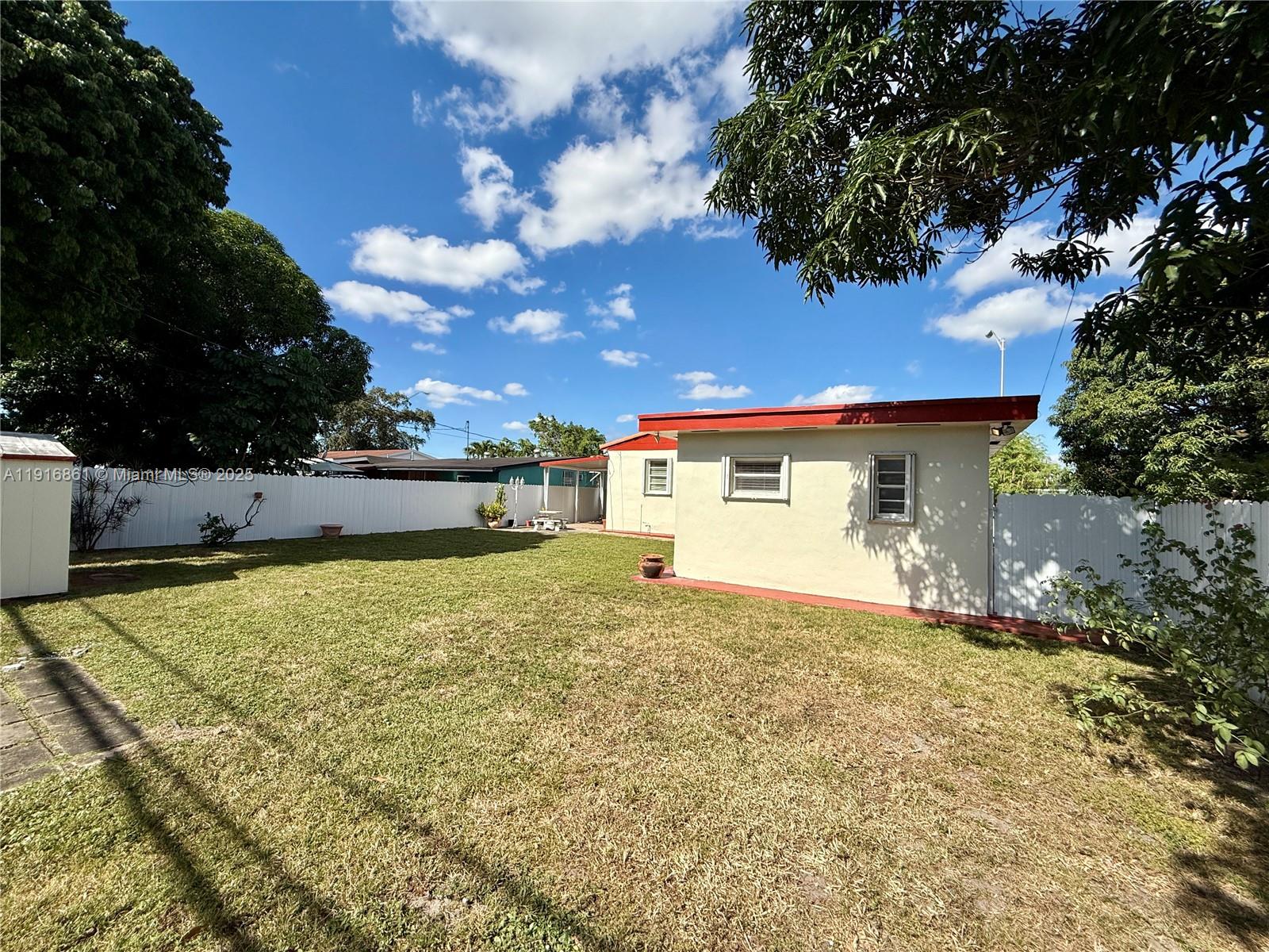 MOSERS ADDN TO HIALEAH - Residential