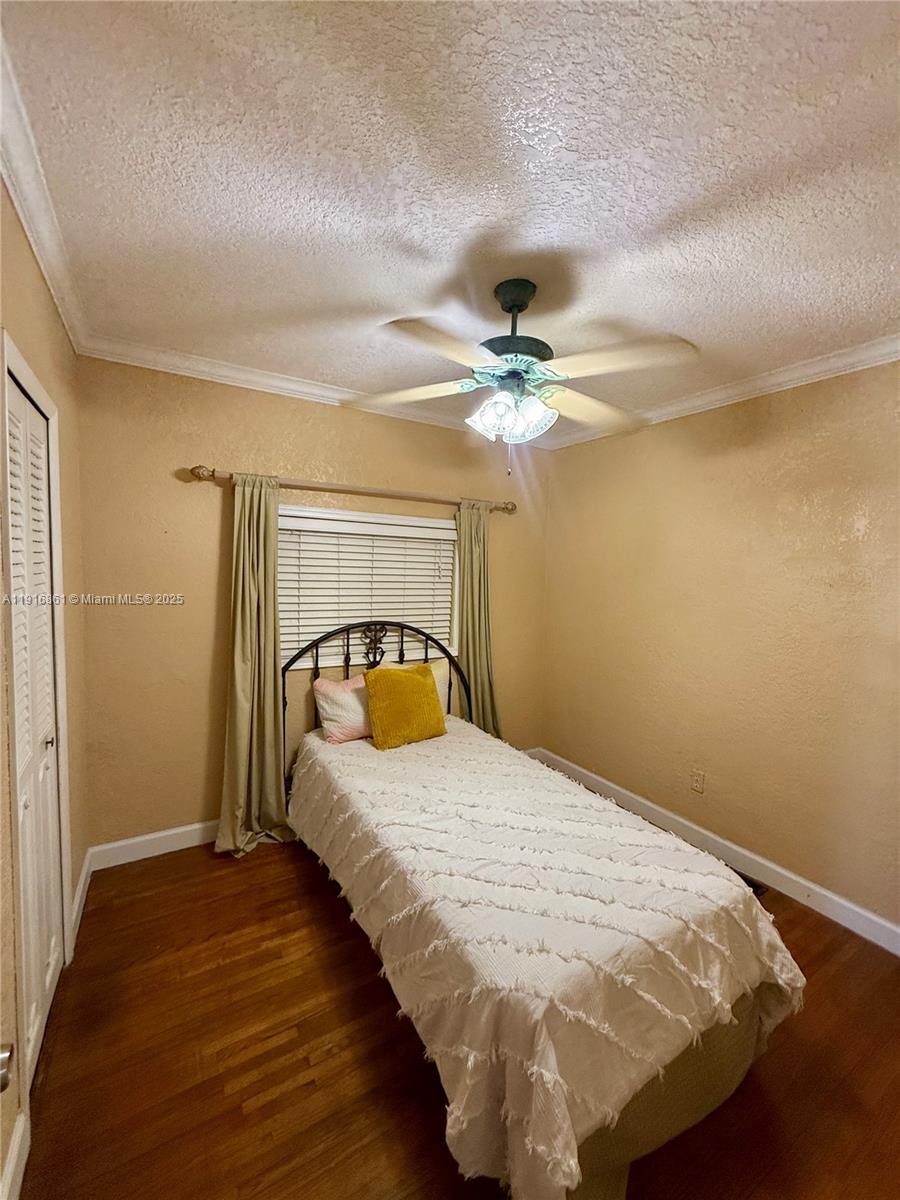 MOSERS ADDN TO HIALEAH - Residential