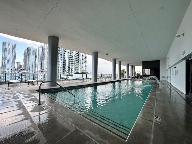 CANVAS CONDO - Residential