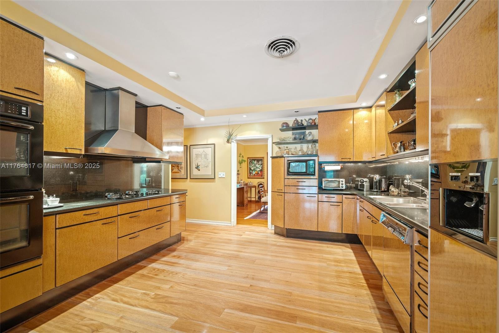 HUTCHINSON SUB - Residential