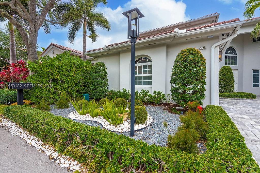 GOLDEN GATE ESTATES & MAR - Residential Lease