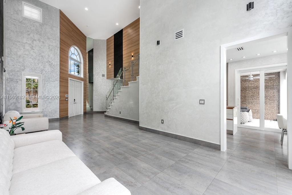 GOLDEN GATE ESTATES & MAR - Residential Lease