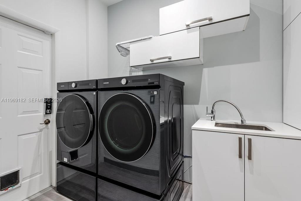 GOLDEN GATE ESTATES & MAR - Residential Lease