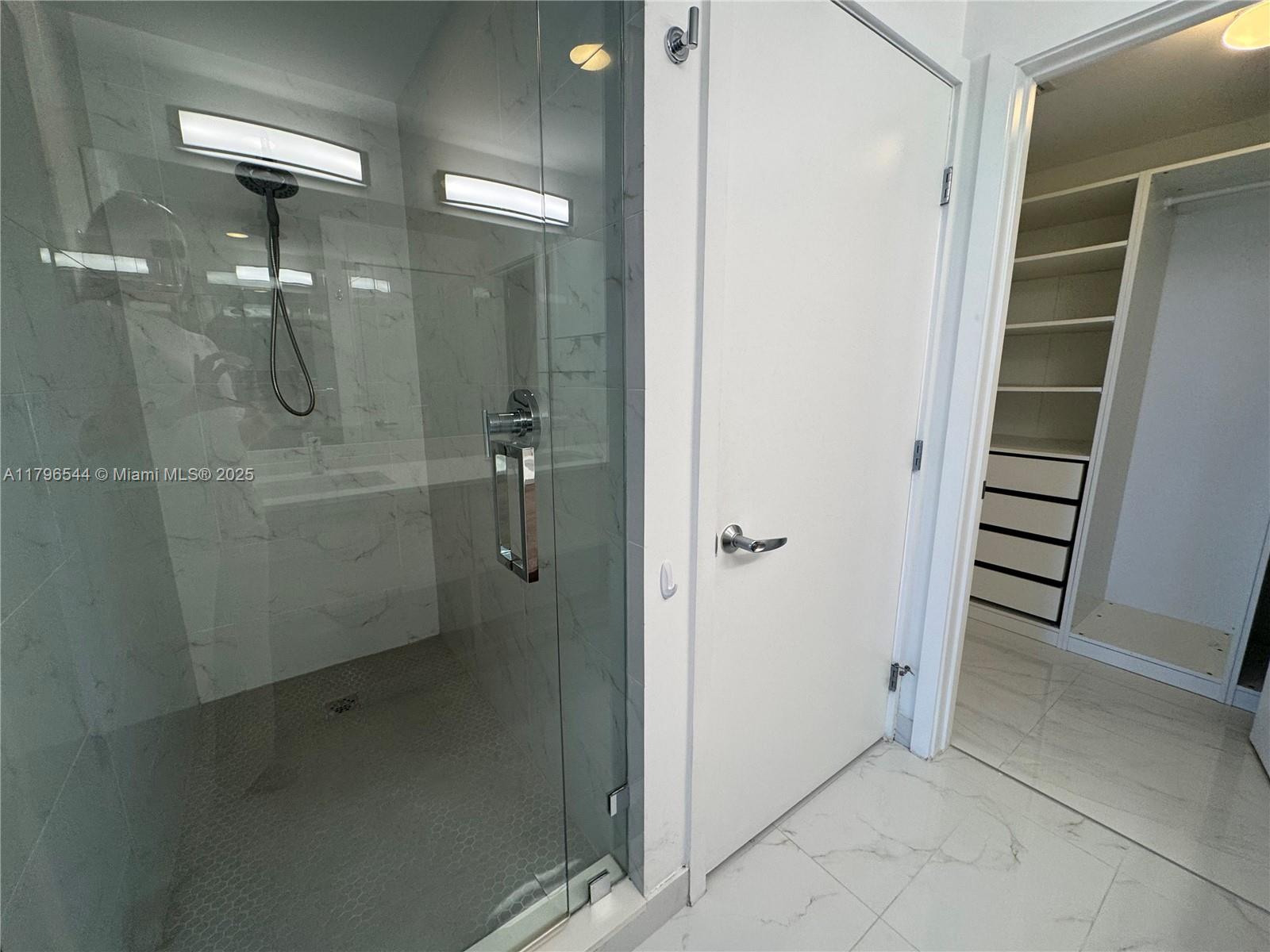 THE HARBOUR NORTH CONDO - Residential