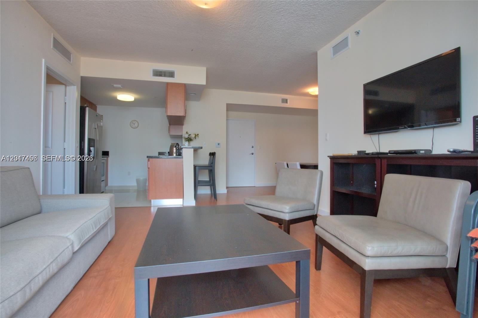 601 NE 23rd St 1004