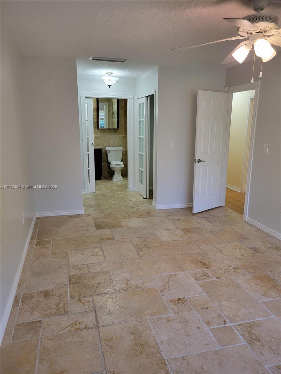 HOLLYWOOD GARDENS CONDOMI - Residential Lease