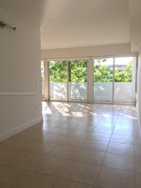 2694 INAGUA AV 304