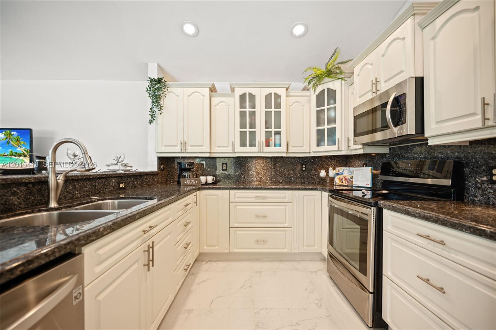 BROOKSIDE - Residential