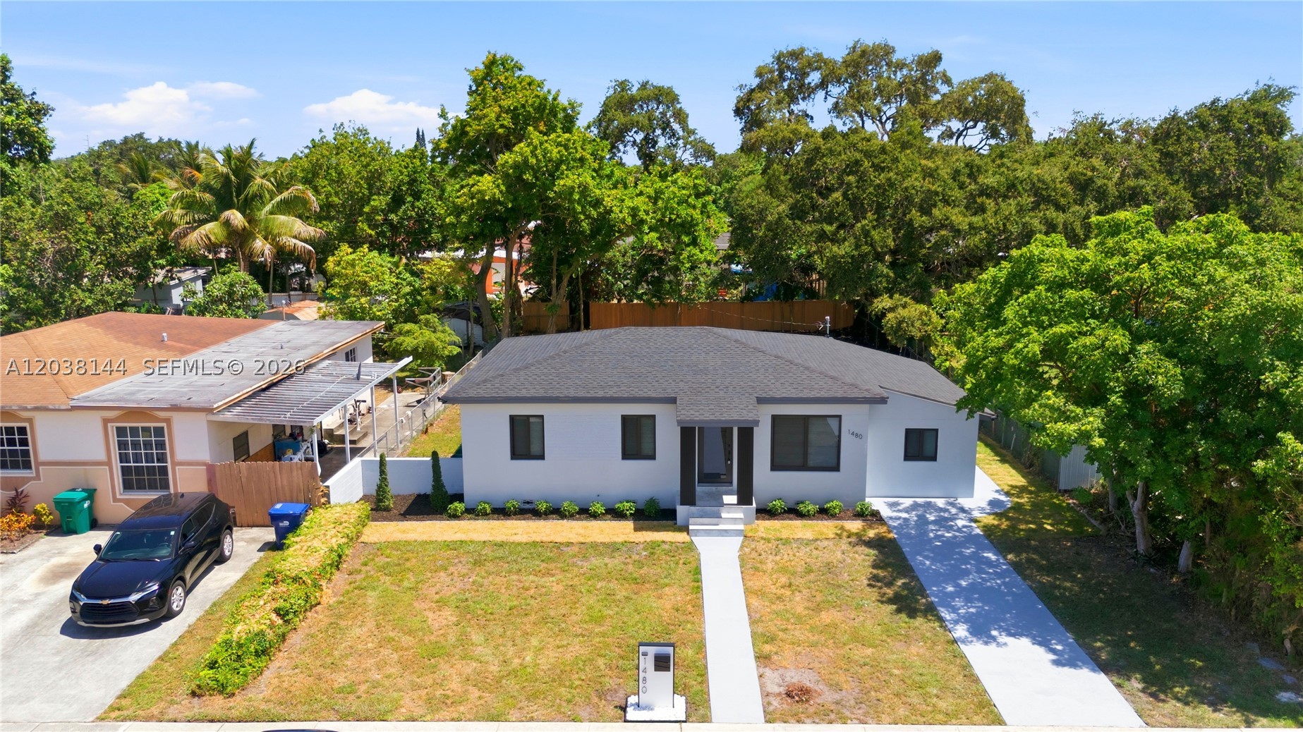 1480 NE 150th St