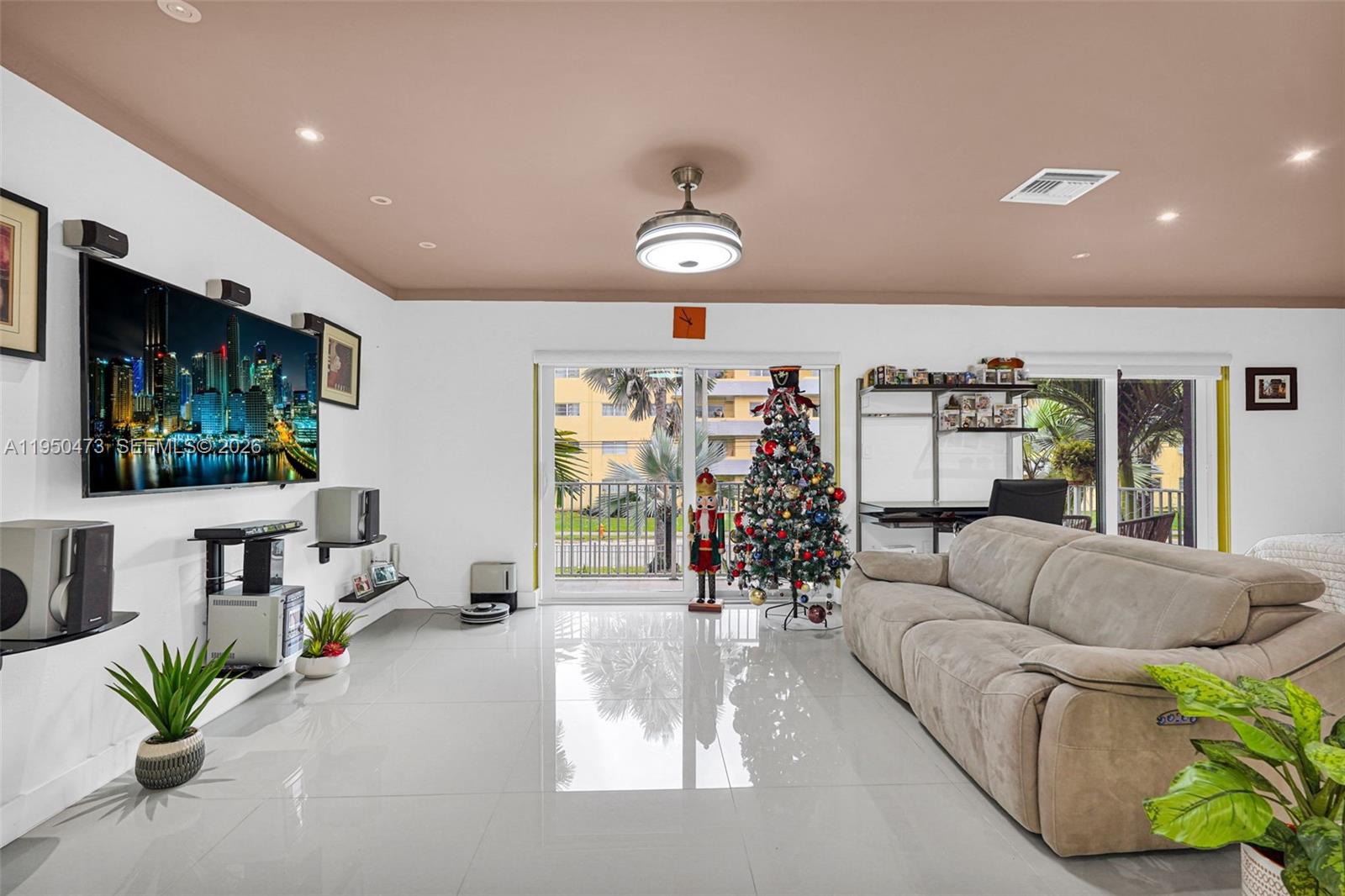 SILVER PALMS AT DADELAND - Residential