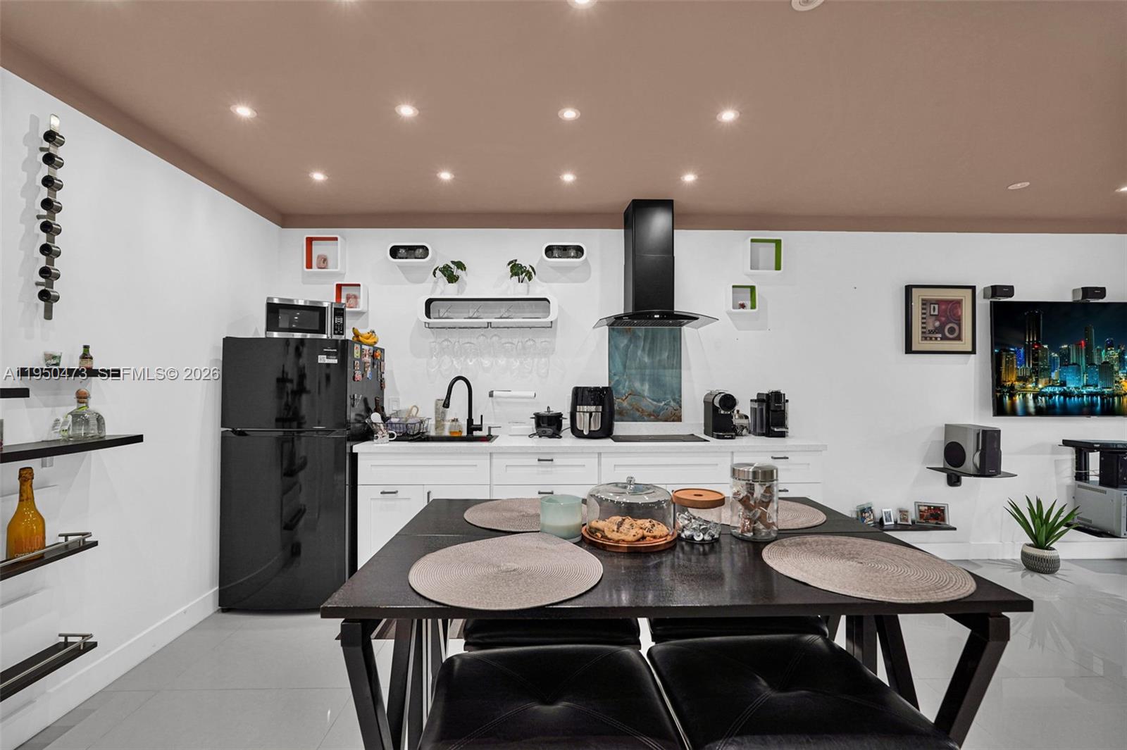 SILVER PALMS AT DADELAND - Residential