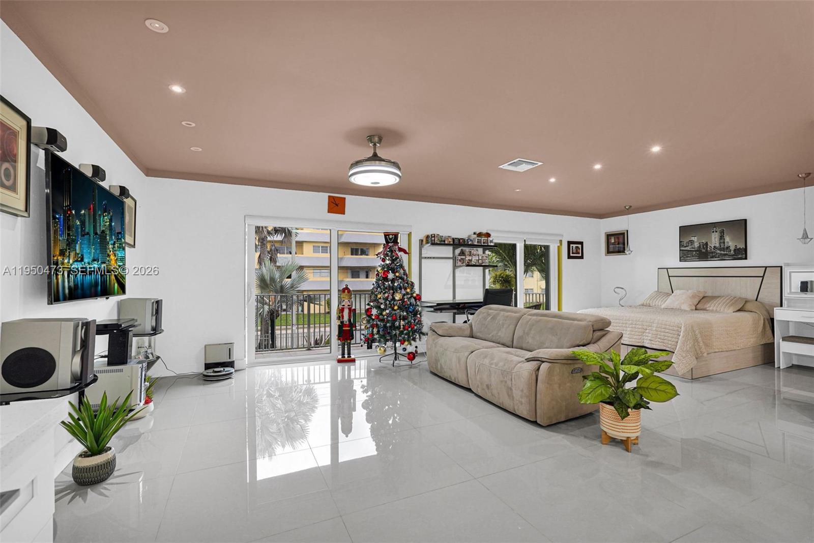 SILVER PALMS AT DADELAND - Residential