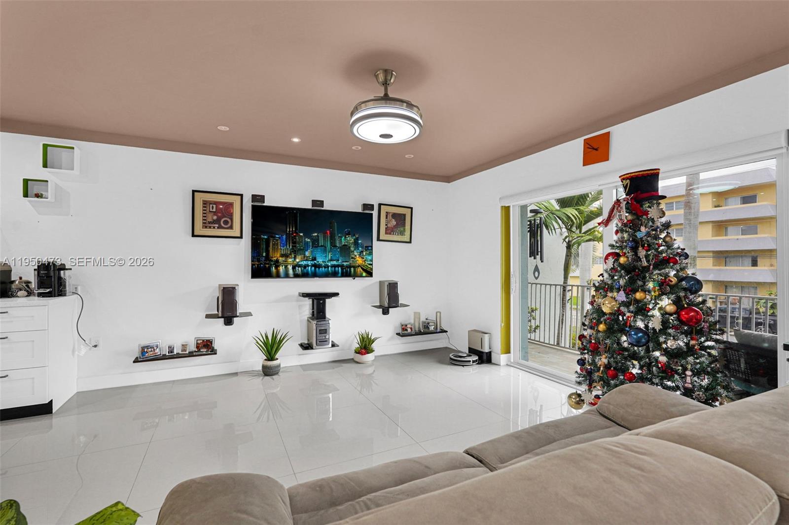 SILVER PALMS AT DADELAND - Residential