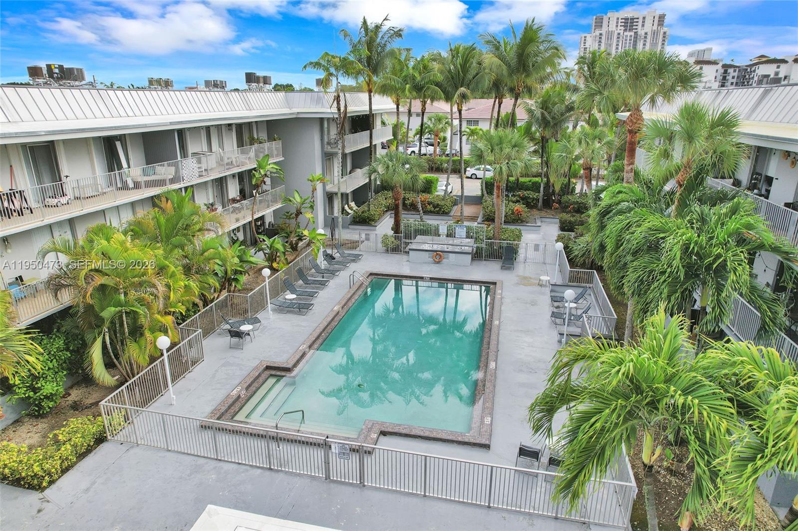 SILVER PALMS AT DADELAND - Residential