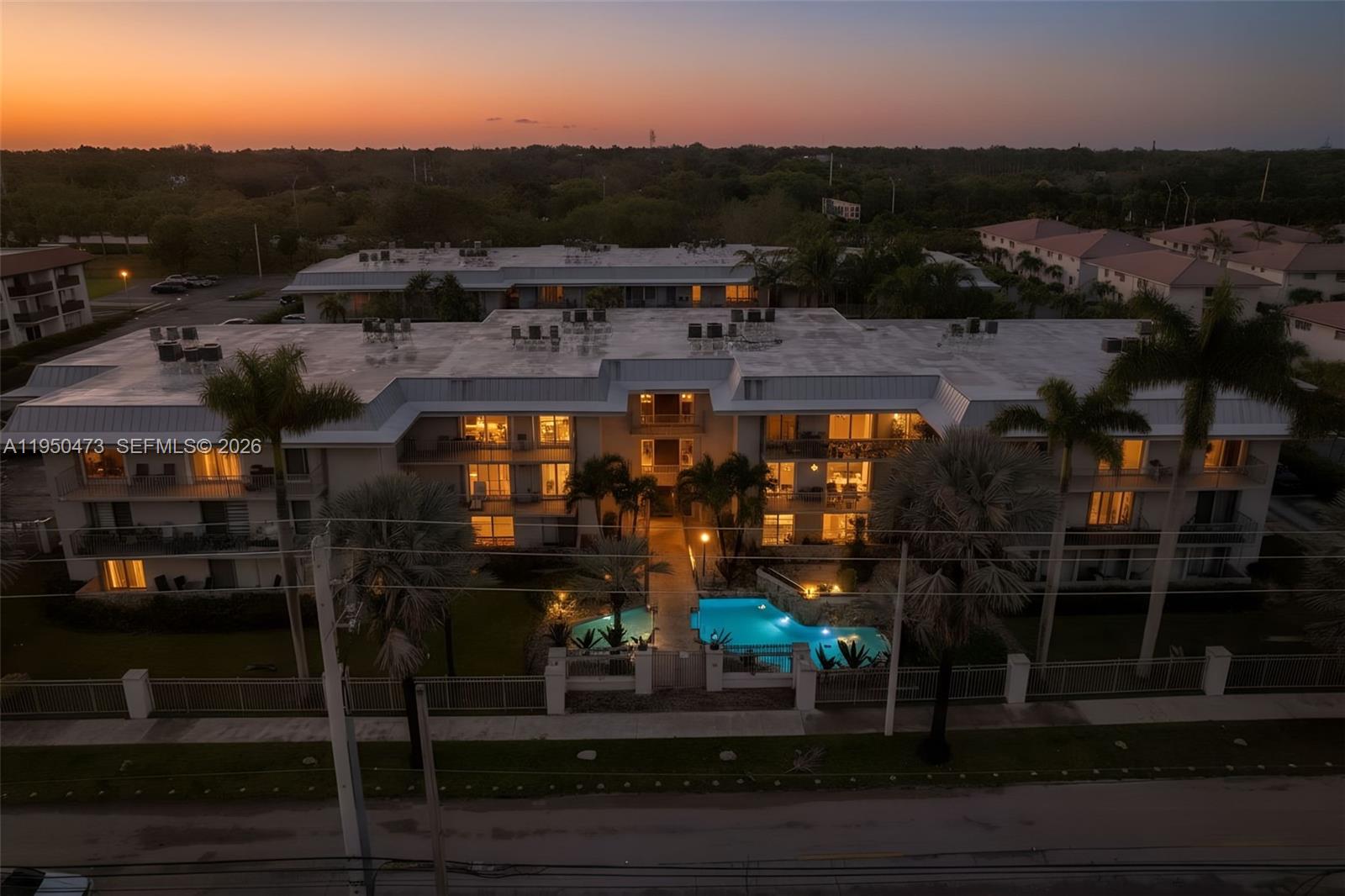 SILVER PALMS AT DADELAND - Residential