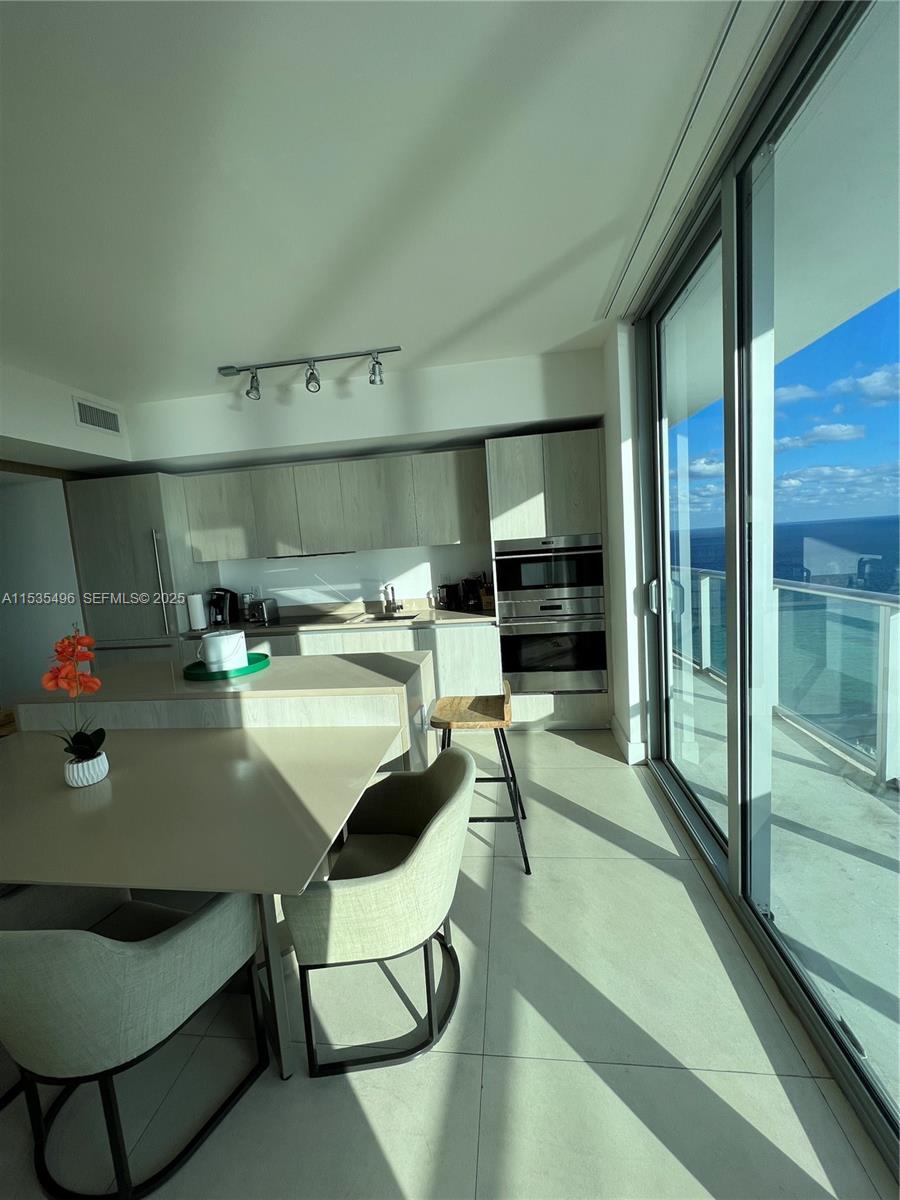 4111 SOUTH OCEAN DRIVE CO - Residential
