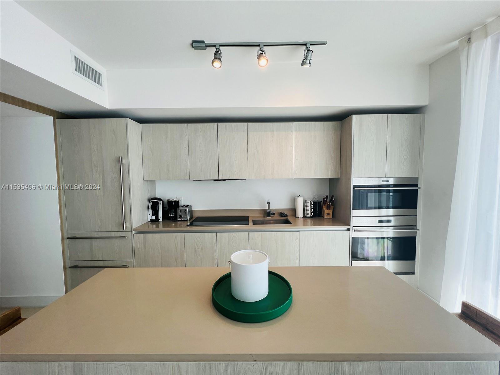 4111 SOUTH OCEAN DRIVE CO - Residential